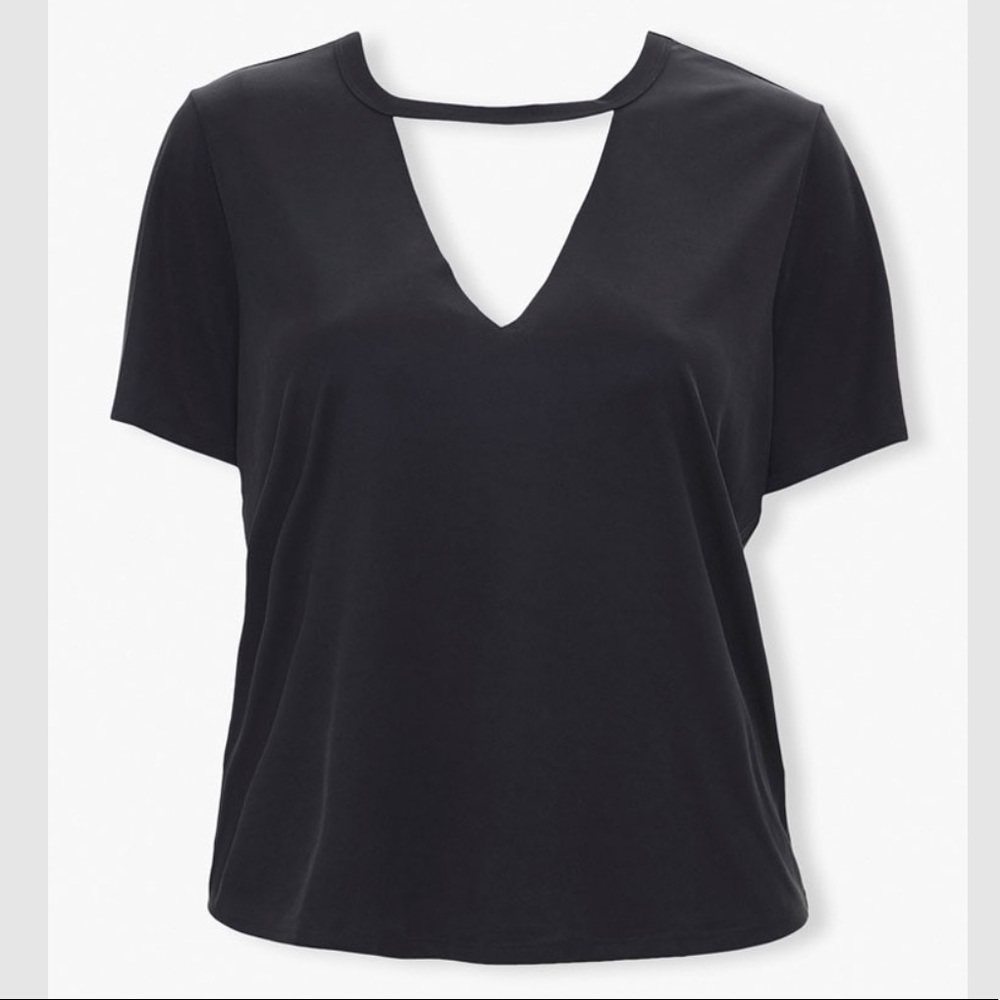 Forever 21 plus size cut out shirt